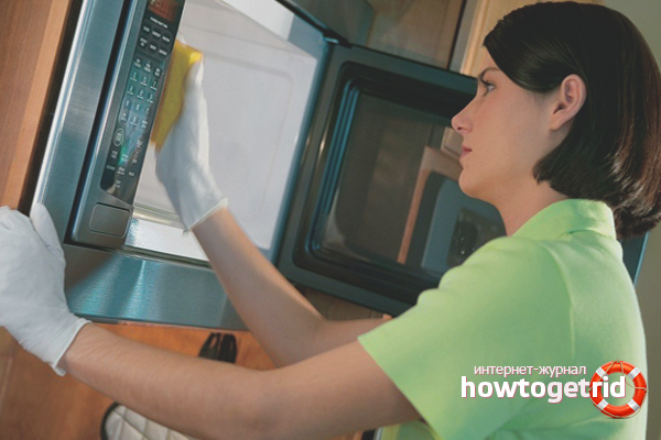 How to get rid of the smell in the microwave