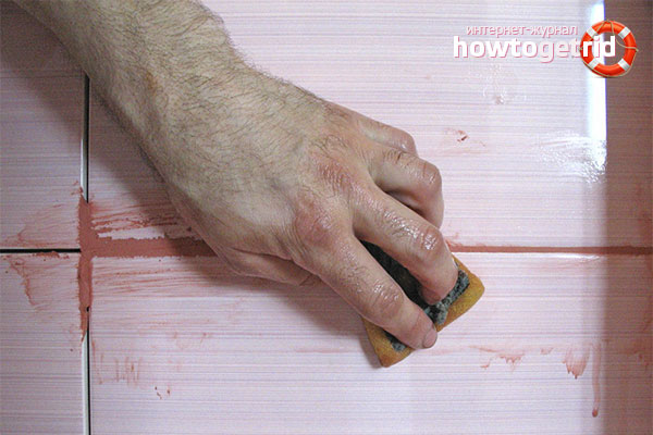 Removing completely old grout