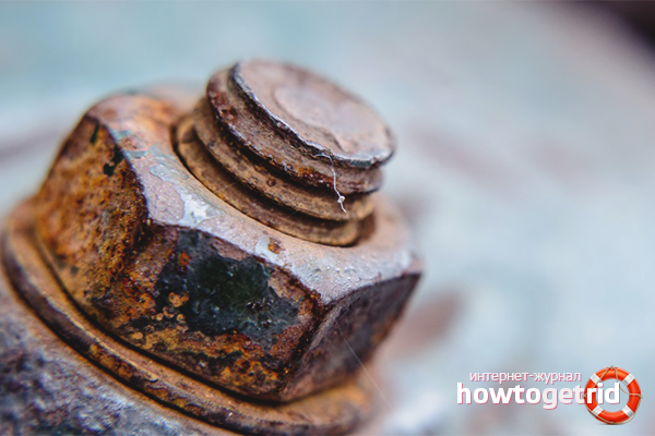 How to unscrew a rusted nut