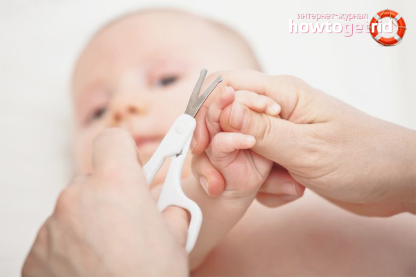 How to properly cut the nails of a newborn