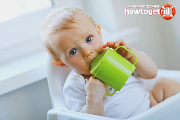 How to teach a child to drink from a mug