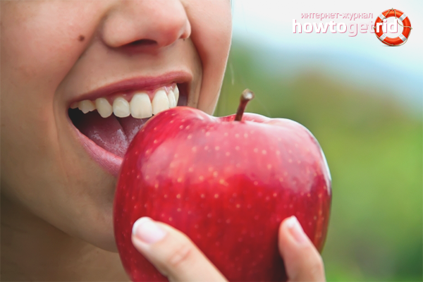 An apple from plaque on the teeth