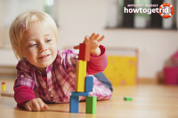 How to teach a child to play independently