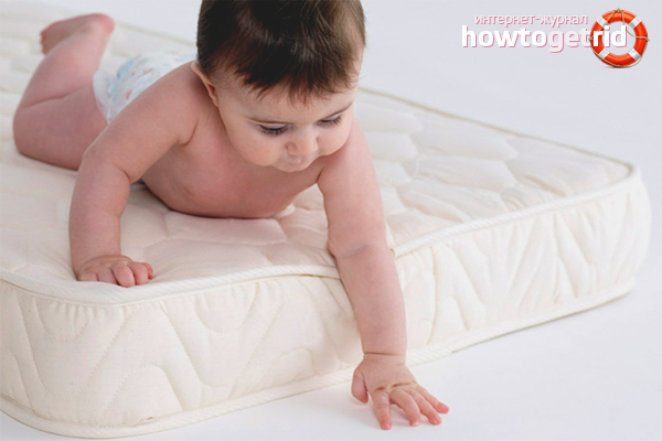 How to choose a mattress for a newborn