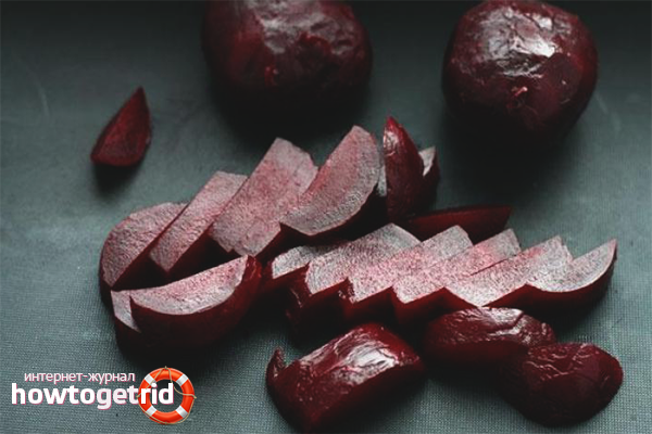 Cooking beets in the microwave in pieces