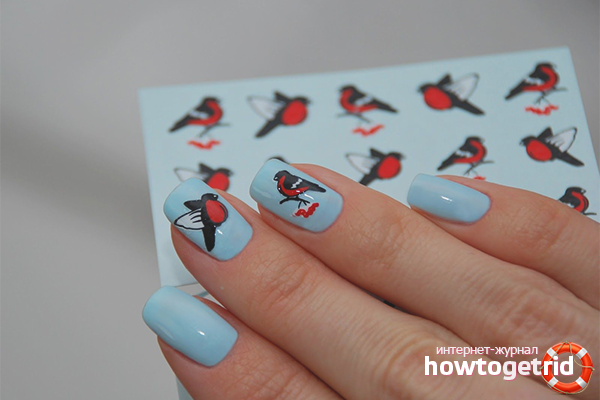 How to glue ordinary water stickers on nails