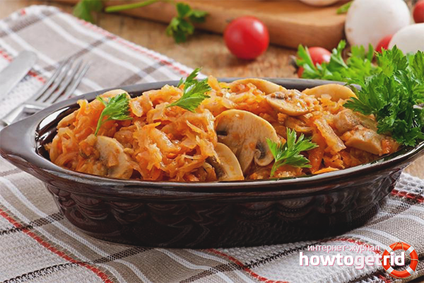 Stewed cabbage with mushrooms