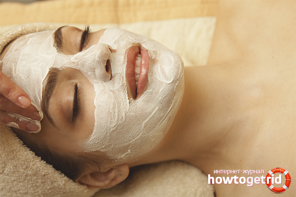 Moisturizing face masks