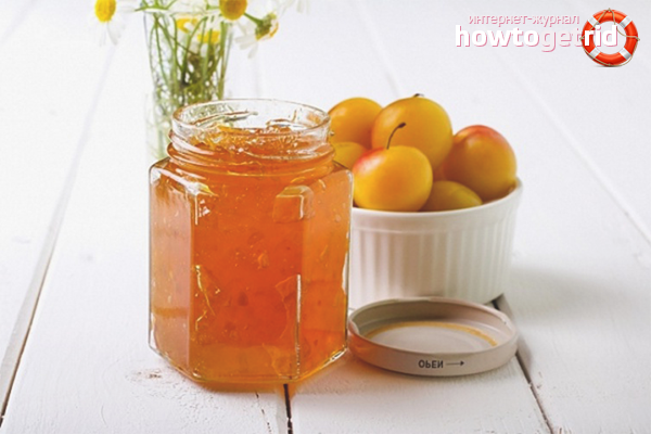 Cherry plum jam with pectin
