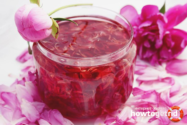 Rose petal jam with lemon juice
