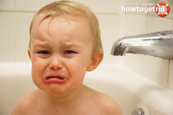 What to do if the child refuses to swim