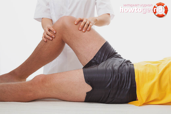 Crunching genoux lorsqu'il est plié