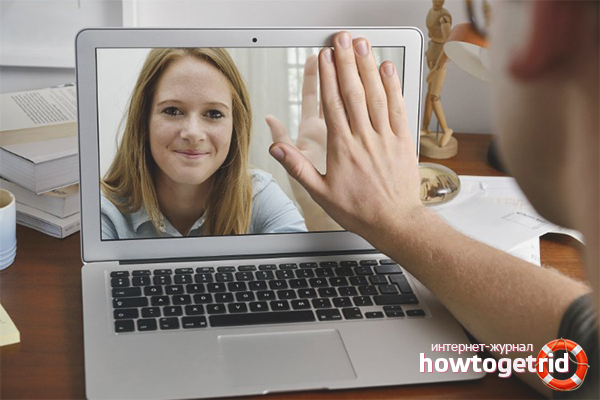 Confession of feelings through the Internet