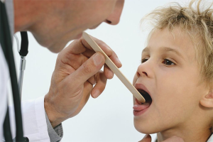 How to quickly cure a child's throat