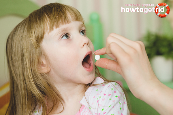 Drug treatment of childhood cystitis