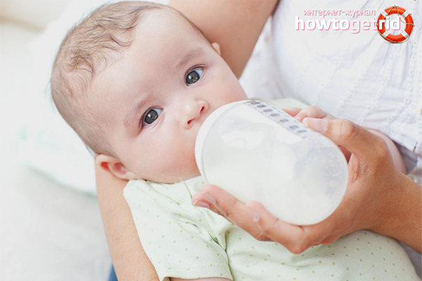 How to teach a child a bottle