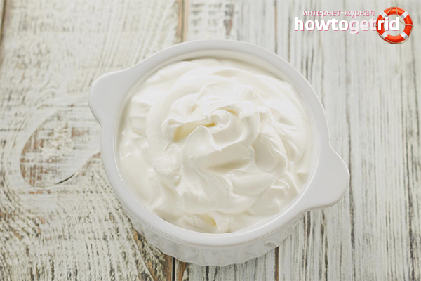 Sour cream against oily hair