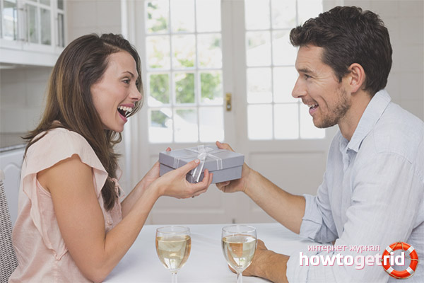 What to give a wife for a birthday