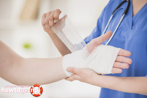 Premiers soins en cas de brûlure à l'eau bouillante