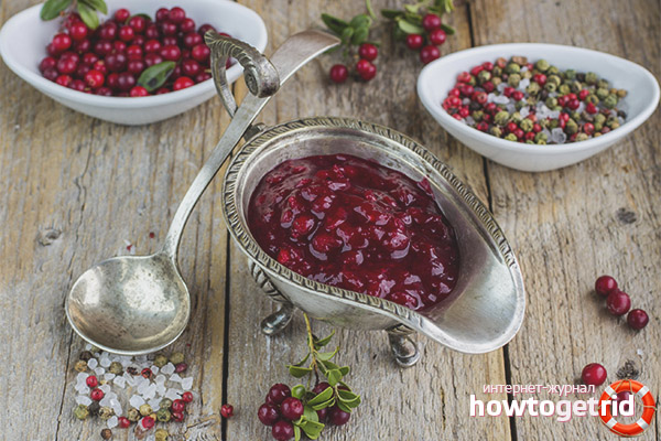 Lingonberry meat sauce