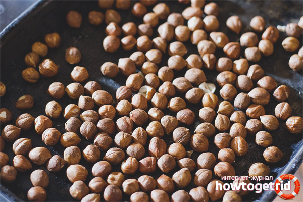 Roasting hazelnuts in the oven